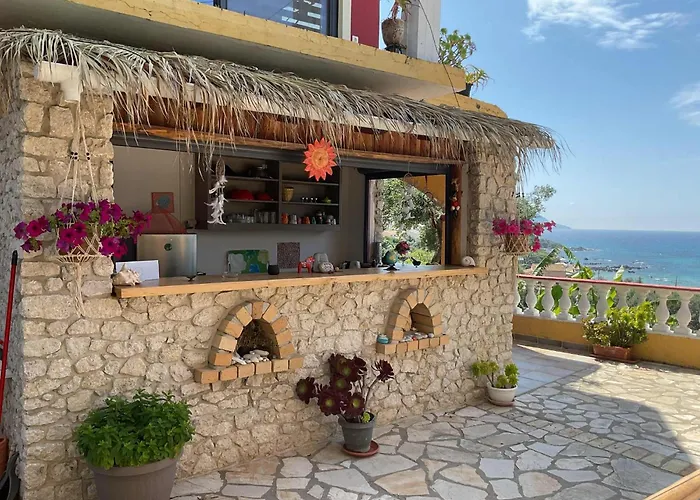 Pelekas Beach Apartments Rolling Stone